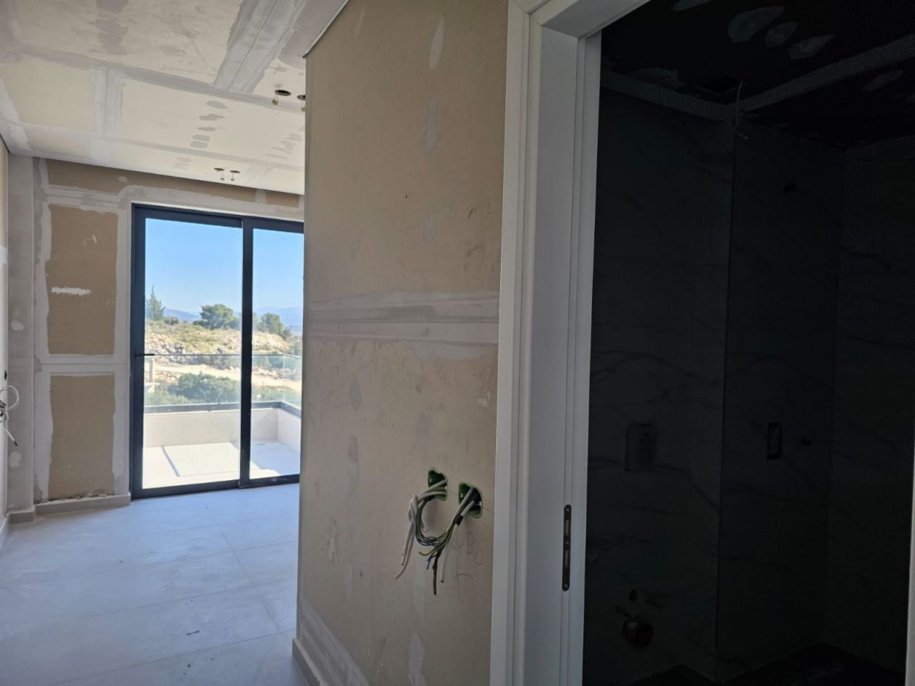 Wonderful Sea View Penthouse For Sale 